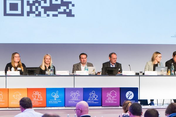 Der Sportjugend-Jugenvorstand auf der Bühne
